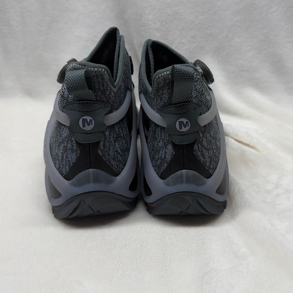 Womens Merrell hiking boots with BOA closure system. - Picture 3 of 8